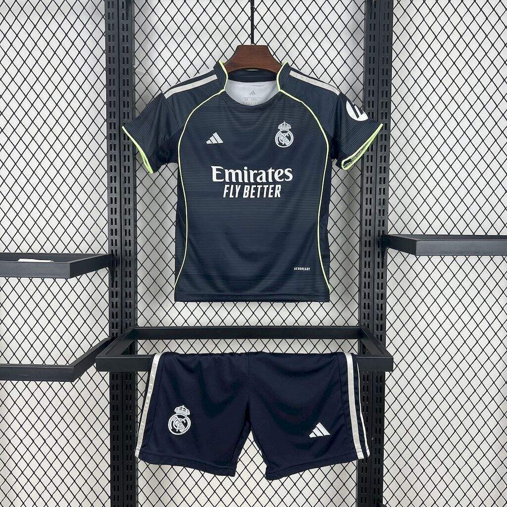 Kit Enfant Real Madrid extérieur 2025/26