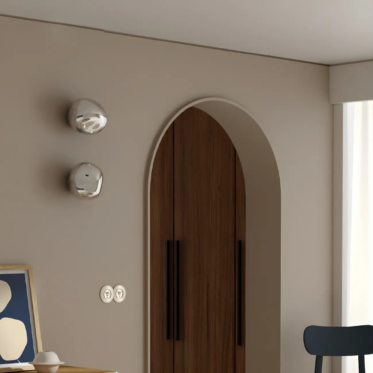 Art Deco Mirrored Glass Rock Shape LED Wall Sconce