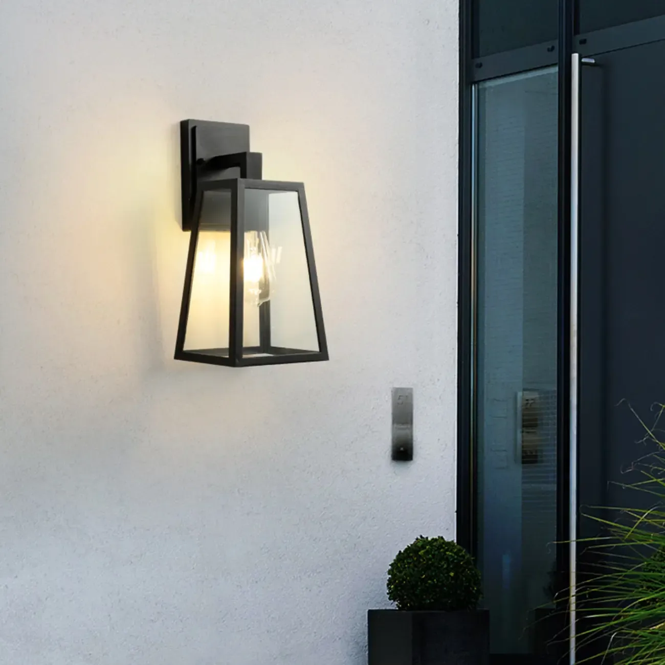 Classic Black Metal and Glass Lantern Wall Sconce Light