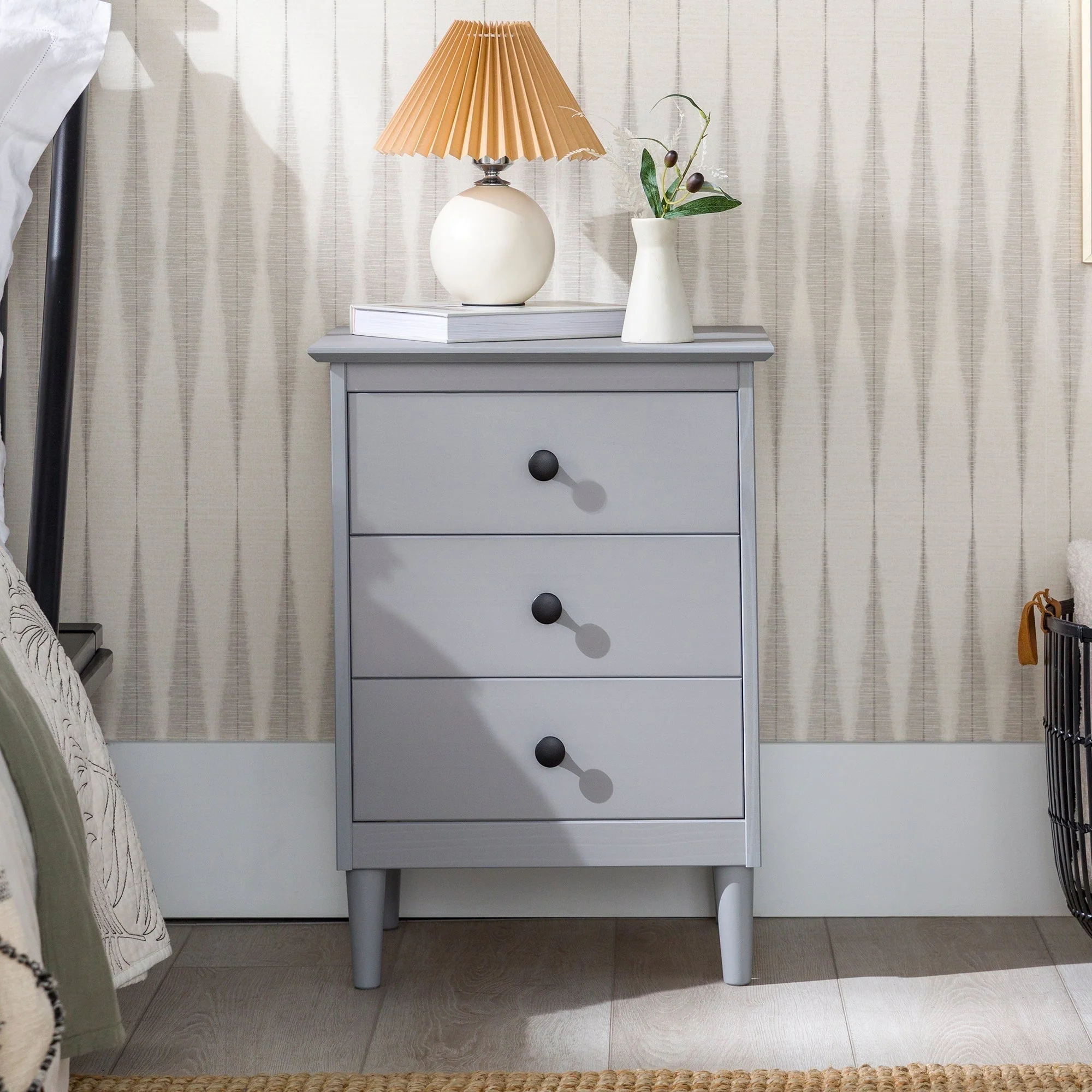 Spencer Solid Transitional Wood Nightstand