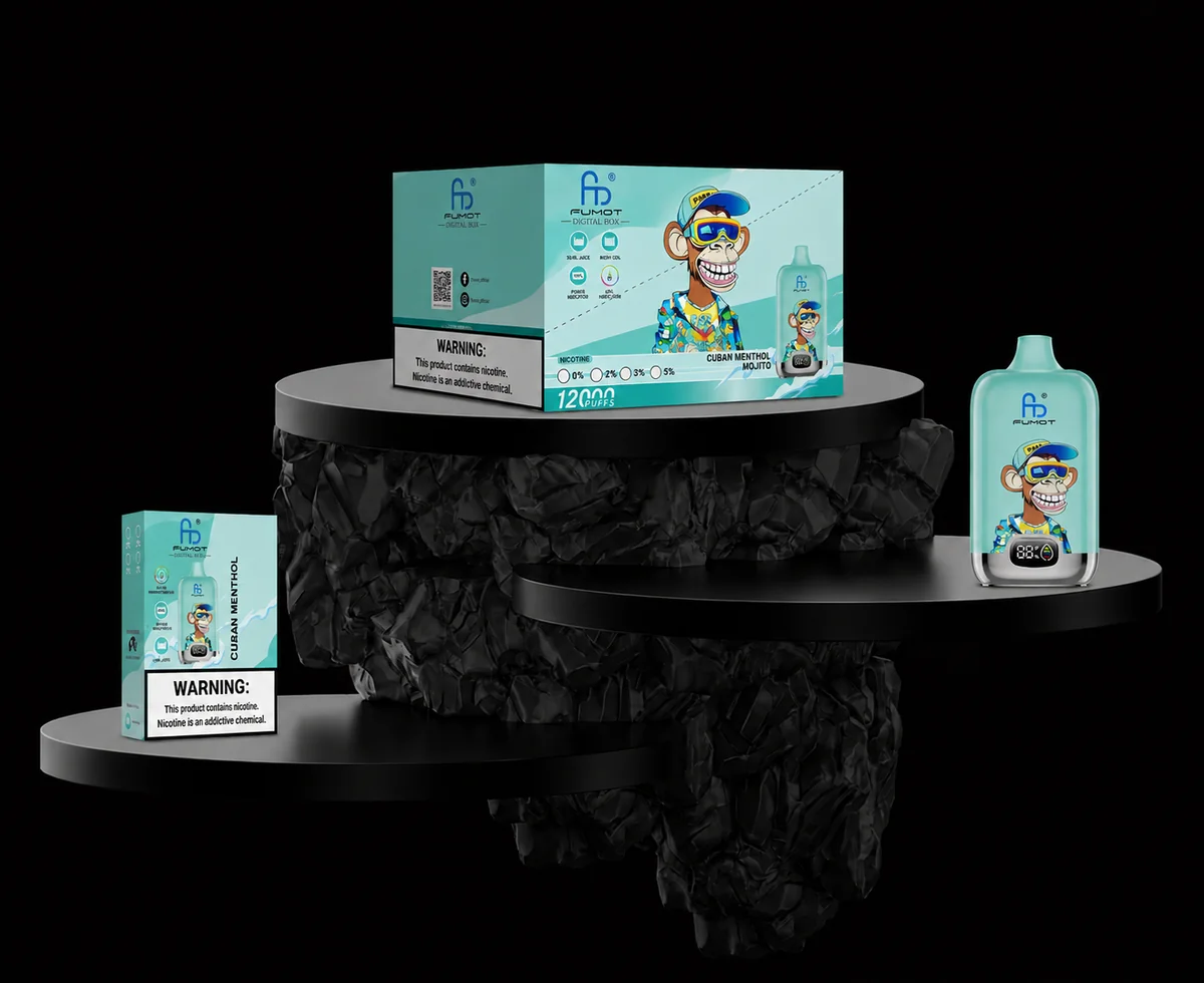 Fumot Digital Box 12000 Cuban Menthol Mojito Gerät und Verpackung auf schwarzem Display-Podest