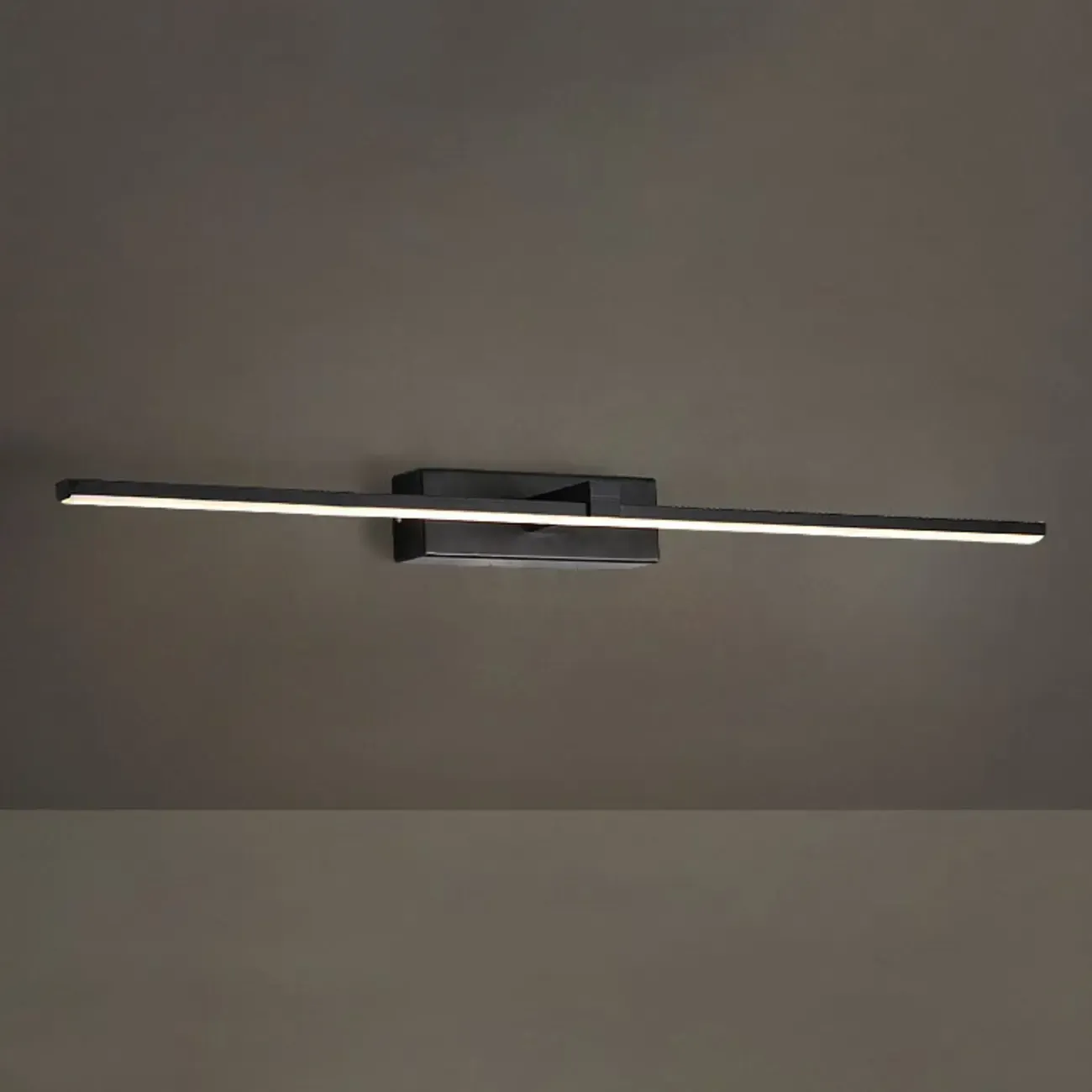 Modern Metal Linear LED Vanity Light with Third Gear Dimming
