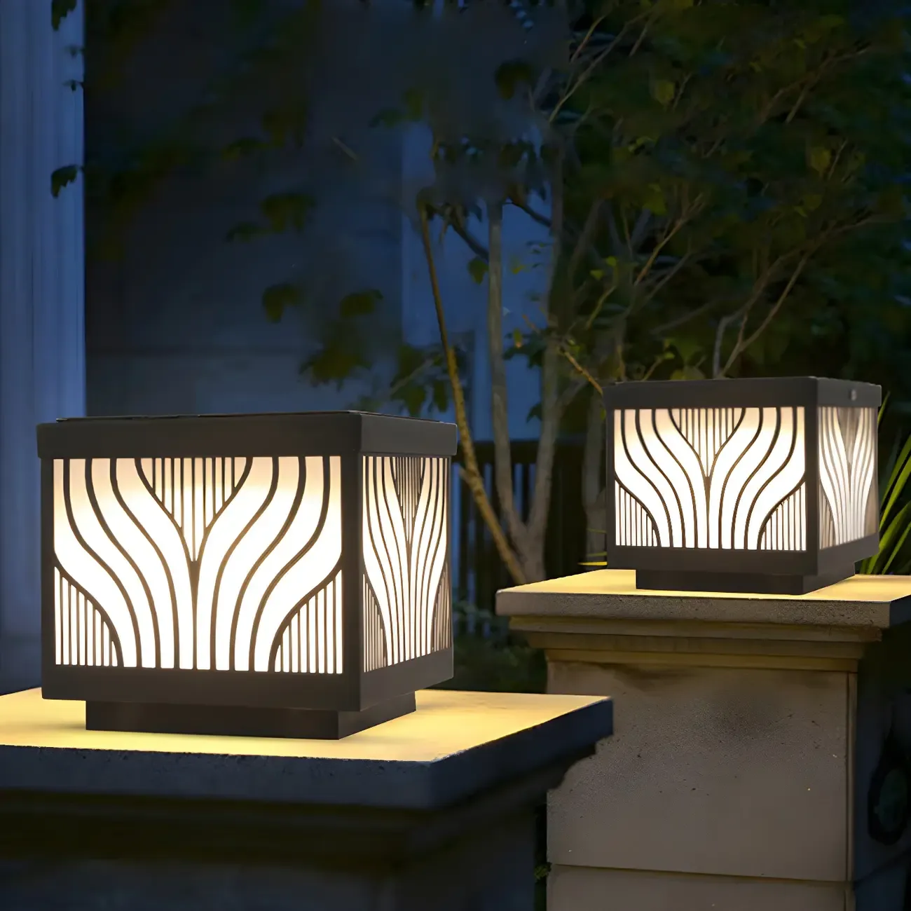 Black Striped Waterproof Solar Outdoor Post Lights