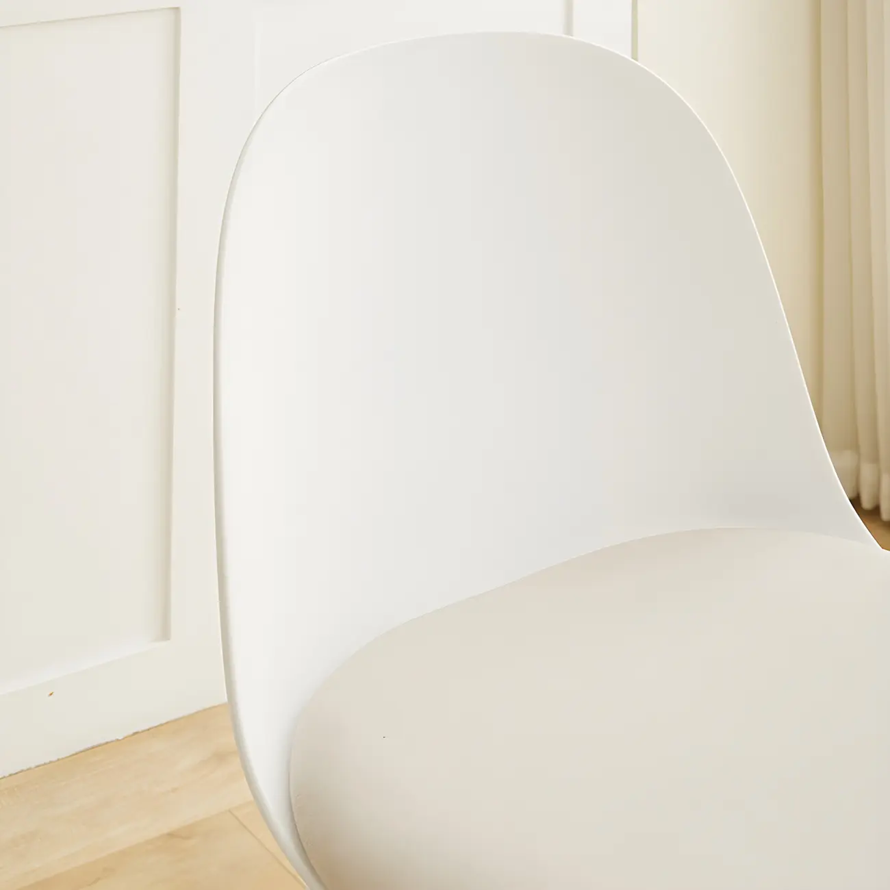 Modern Plastic Upholstered Bar Stool with Footrest