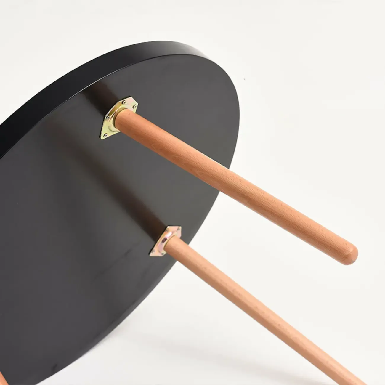 Modern Round Waterproof Coffee Table with Wood Three Leg