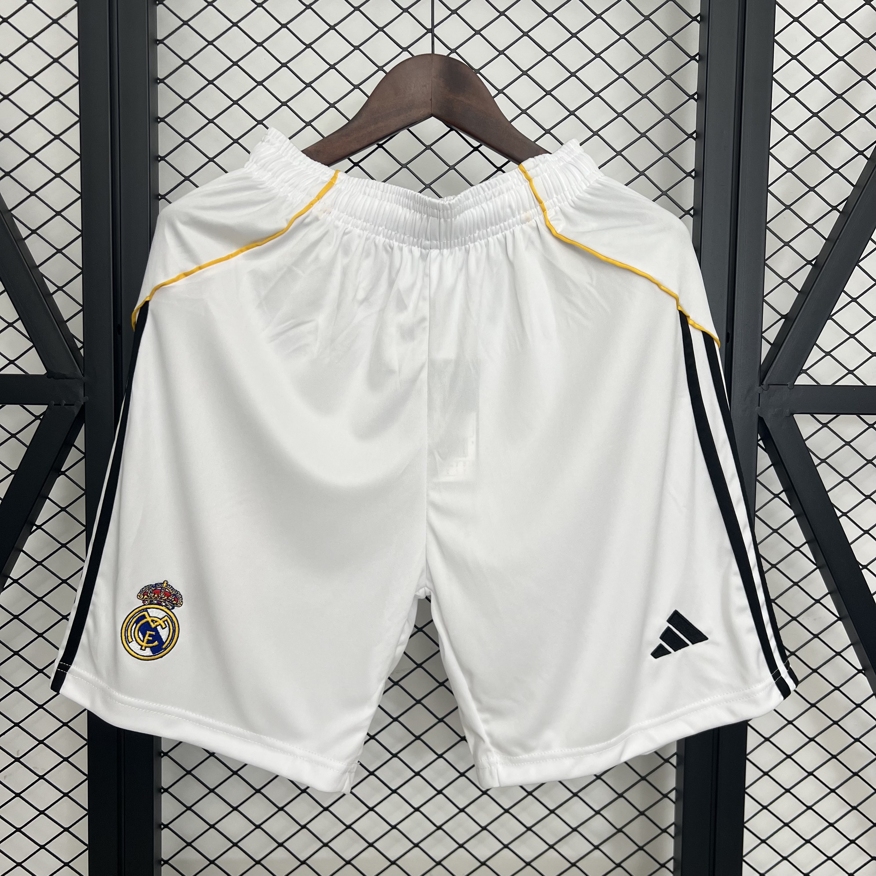 Short Real Madrid domicile 2025/26