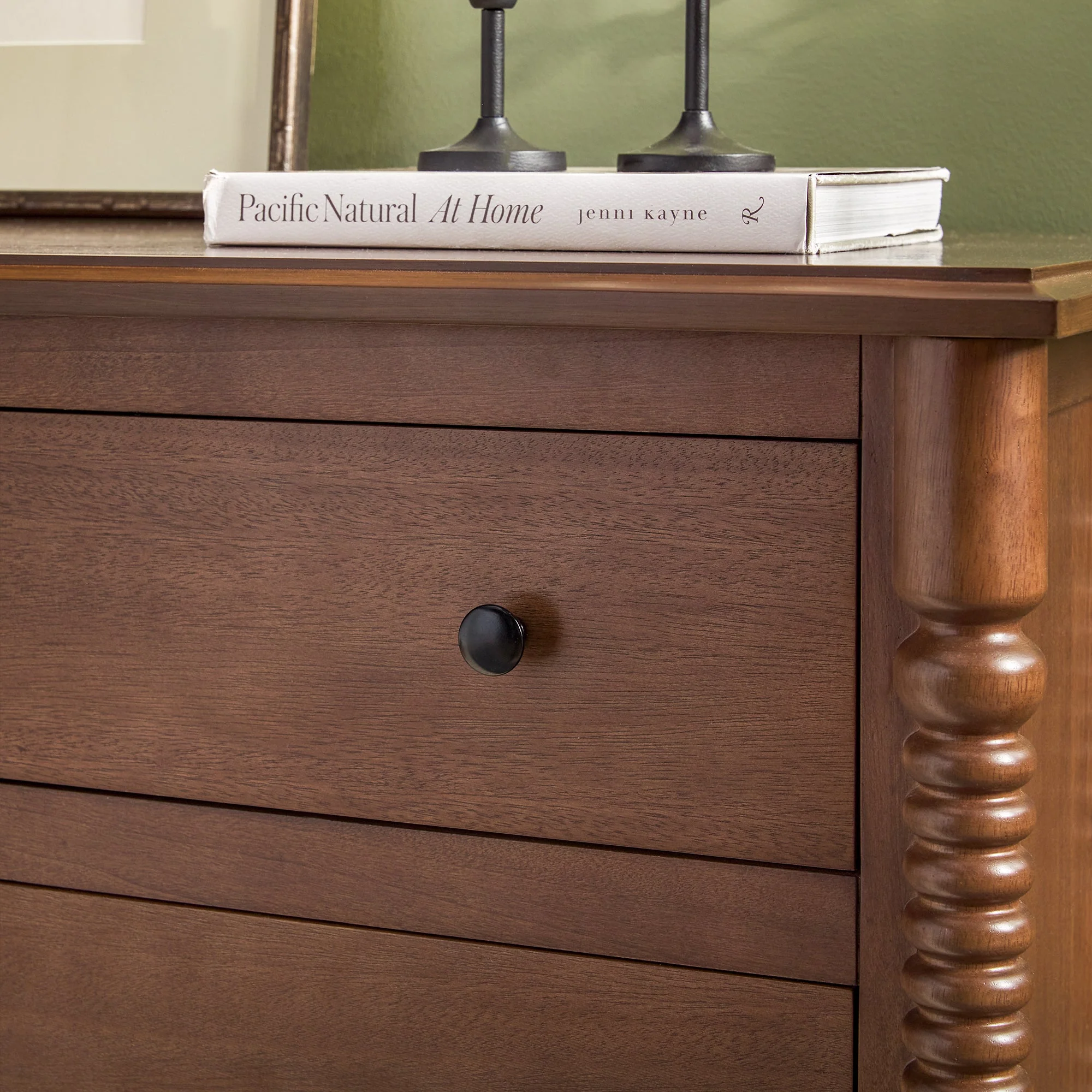 Traditional Vivienne 6-Drawer Easy Assembly Solid Wood Dresser