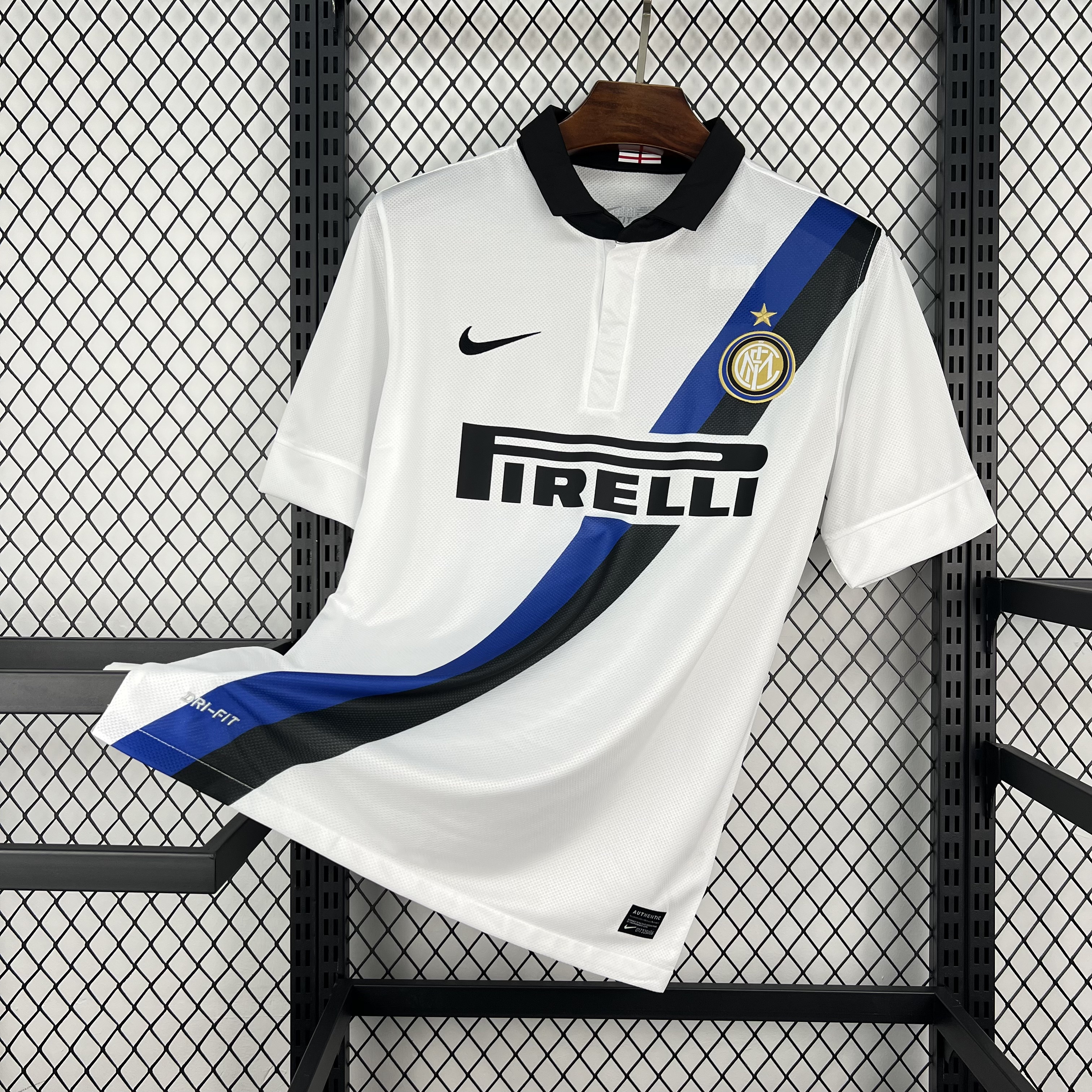 Maillot Retro Inter Milan extérieur 2011/12