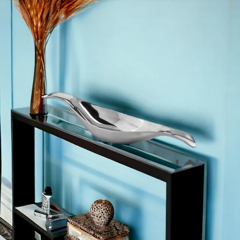 HomeRoots 8  Silver Aluminum Long Wavy Bowl - 5.5 x 8 x 34.5