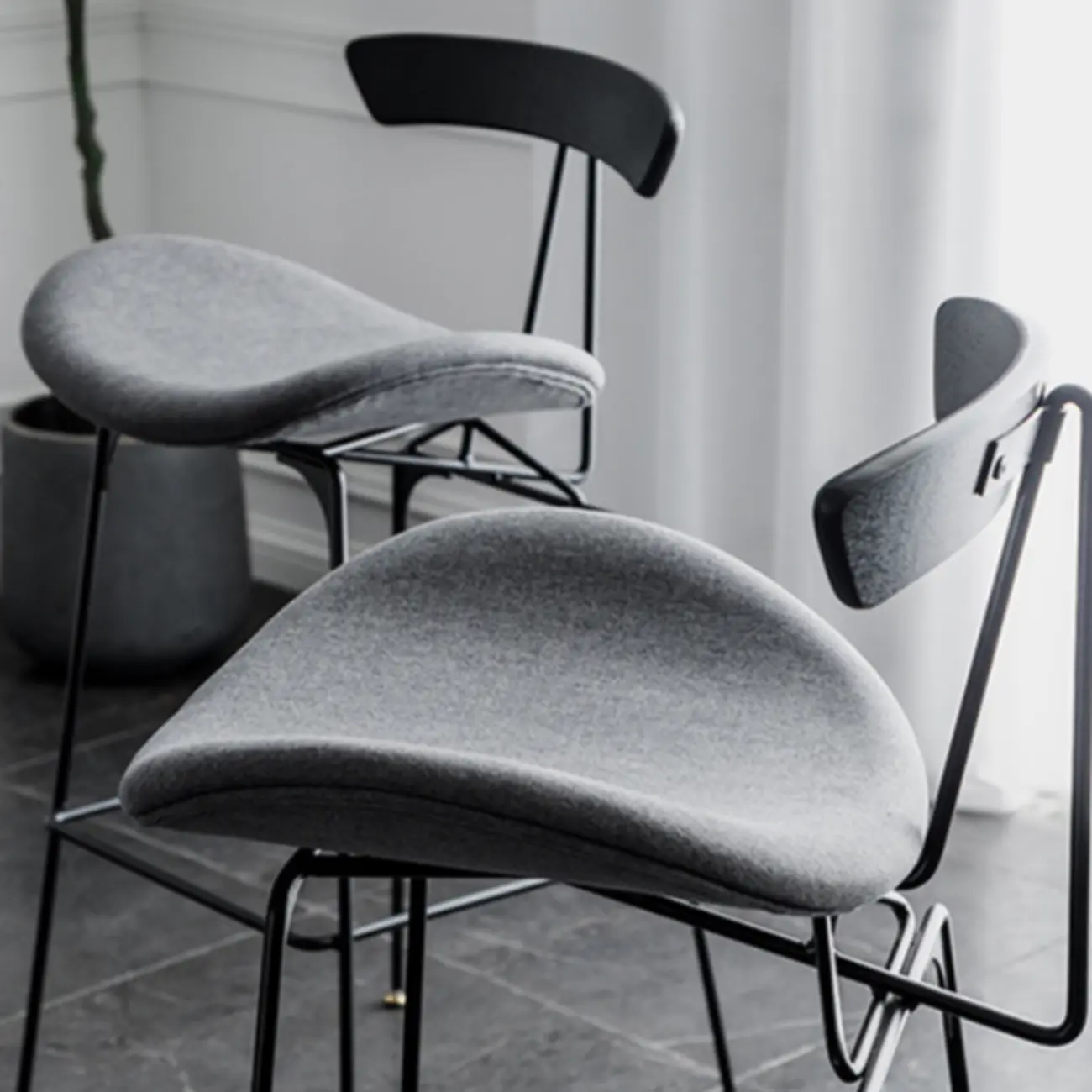 Modern Saddle Genuine Leather Low Back Bar Stool