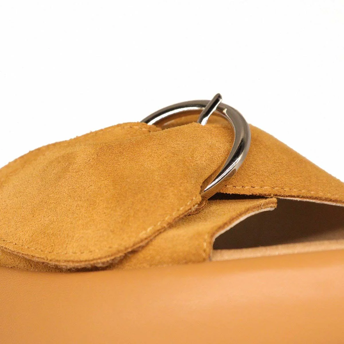 París Serraje Camel Sandal
