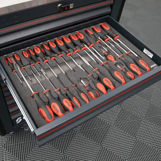 Factory Clearance Mobile Roller Cab With 13 DRAWERS